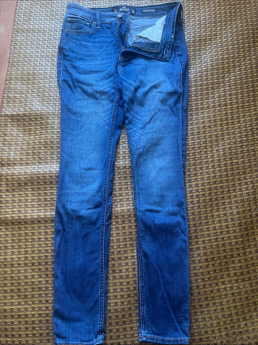 Hollister High Rise Skinny Jeans - Dark Blue Wash